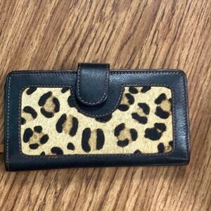 Gorgeous leather leopard wallet